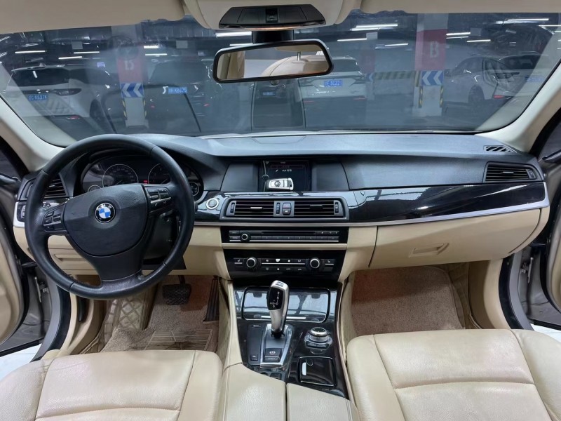 成都12年宝马5系4