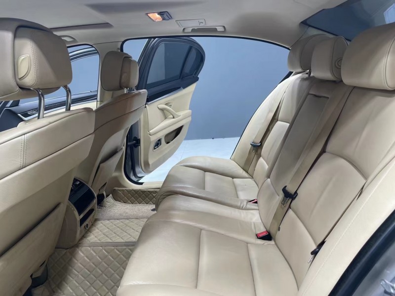 成都12年宝马5系6