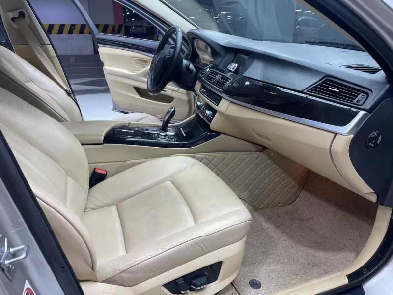 成都12年宝马5系7