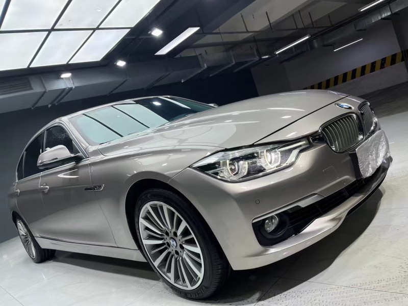 成都19年宝马3系3