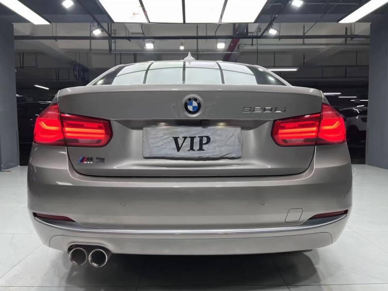 成都19年宝马3系9