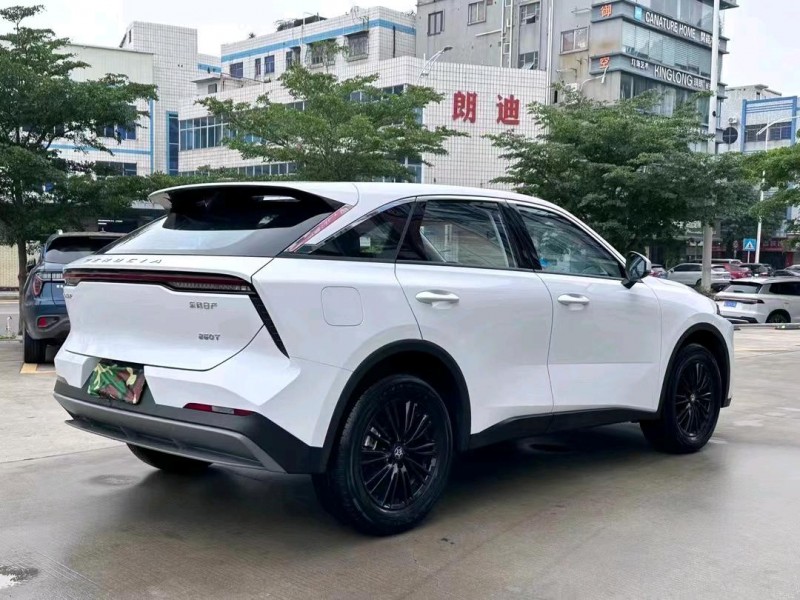 东莞22年启辰大V8