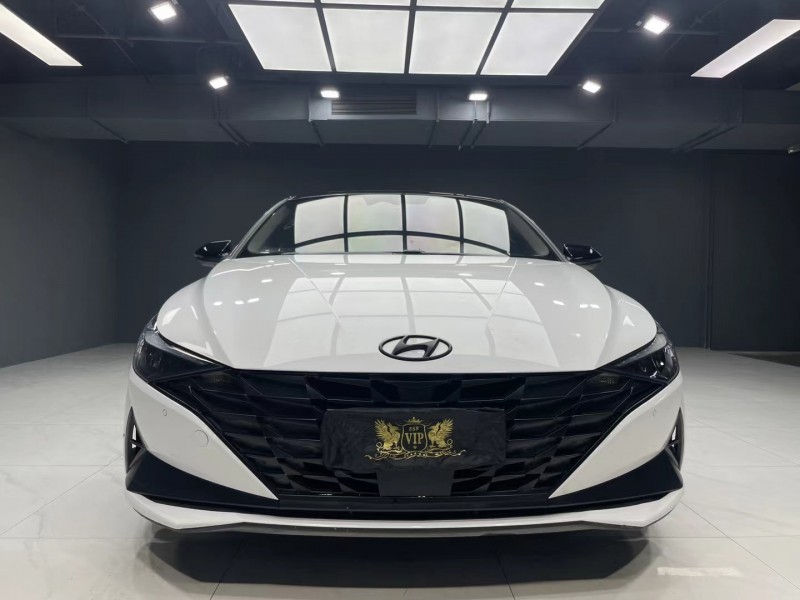 成都22年现代伊兰特1