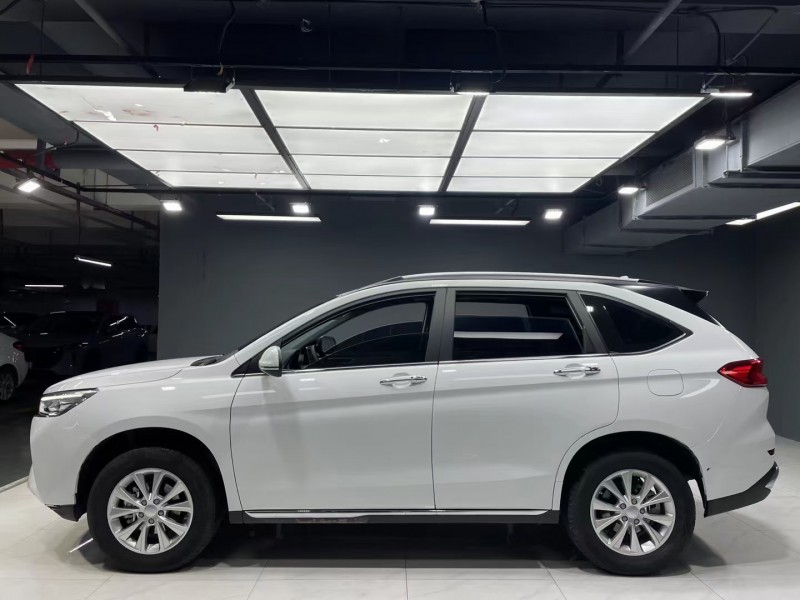 成都22年哈弗M68