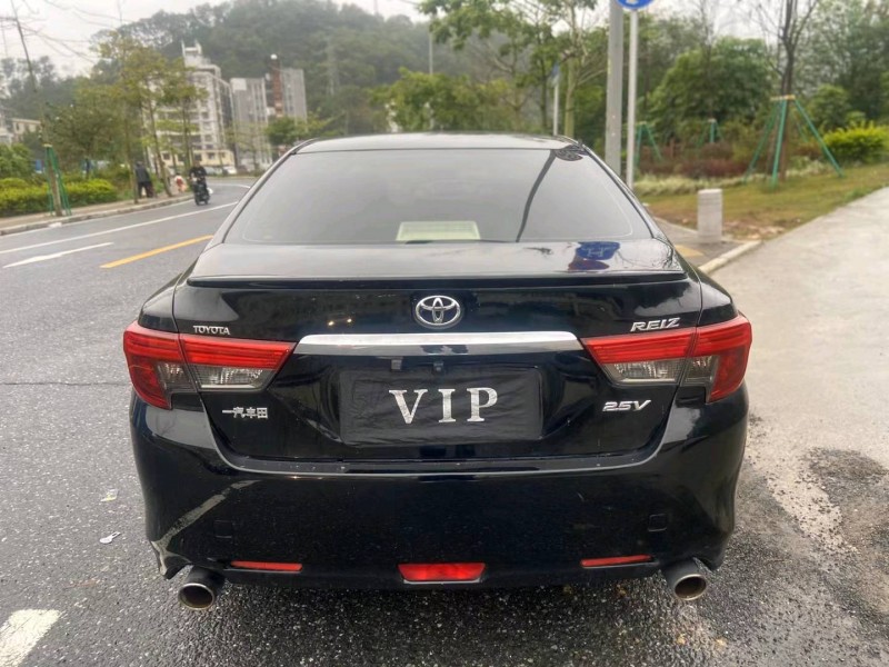 广州12年丰田锐志5