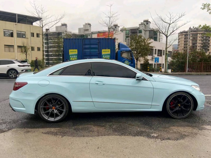 广州11年奔驰E4