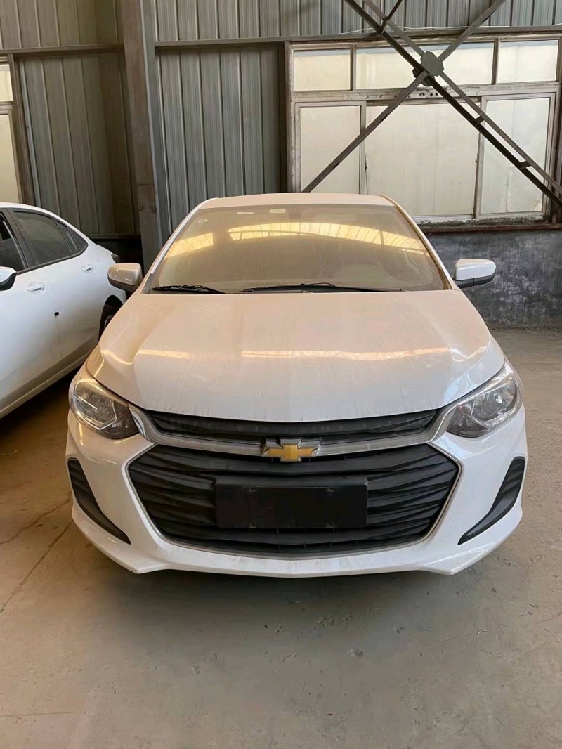 济宁21年雪佛兰科沃兹1