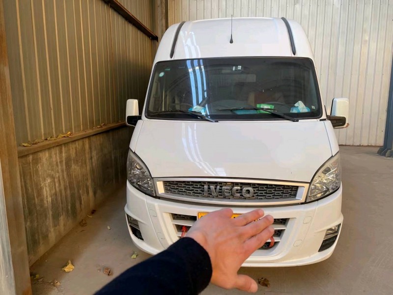 济宁18年依维柯得意1