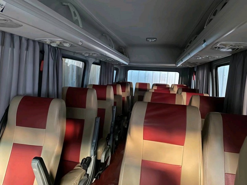 济宁18年依维柯得意4