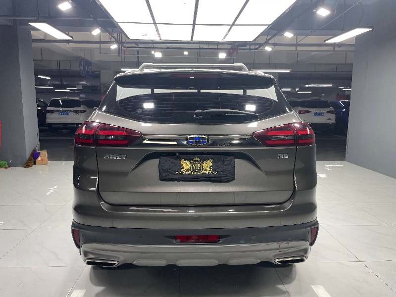 成都19年吉利博越9