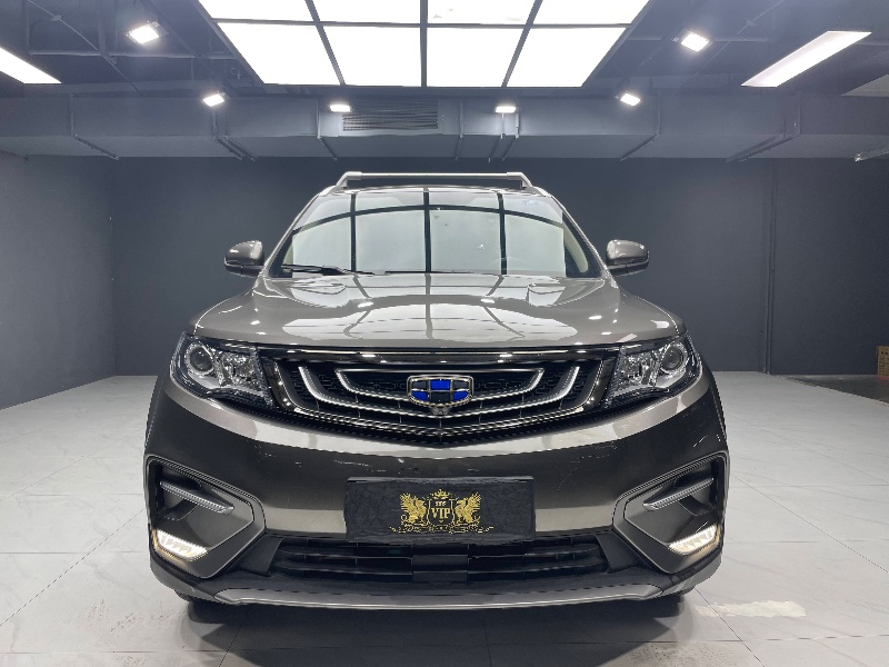 成都19年吉利博越1