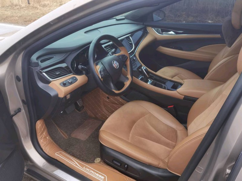 徐州17年别克君越5