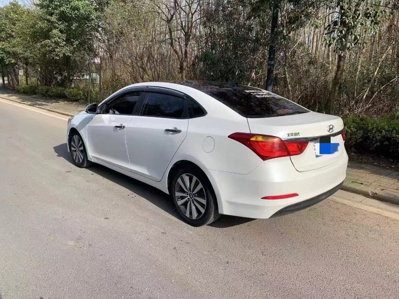 东营16年现代名图4