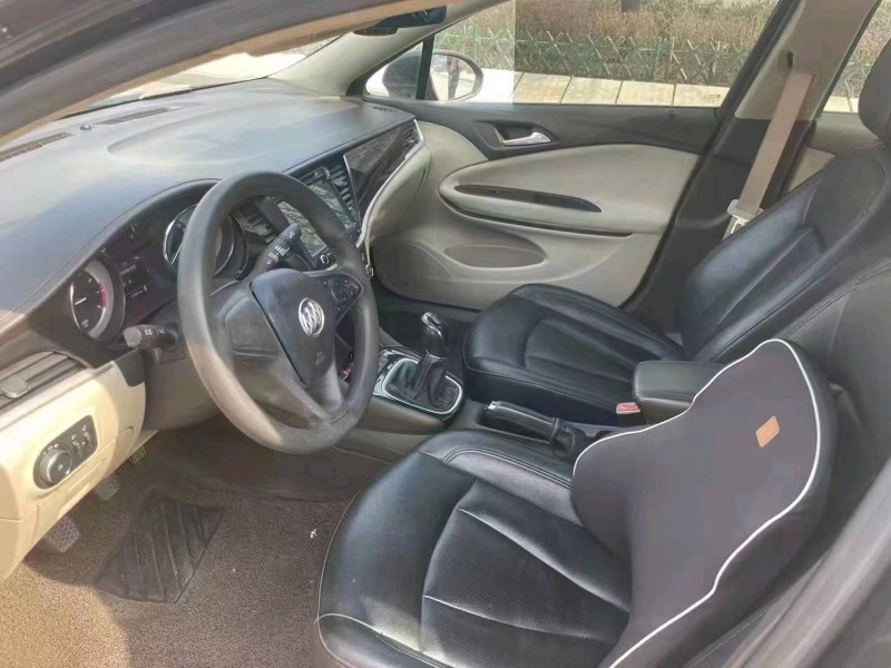 济南16年别克威朗3