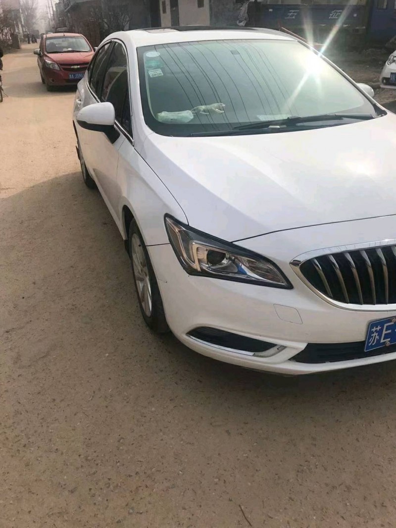 济南16年别克威朗5