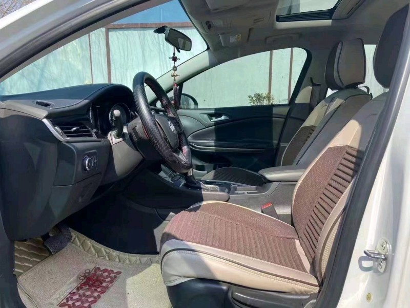 烟台20年别克威朗7