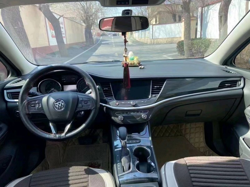 烟台20年别克威朗8