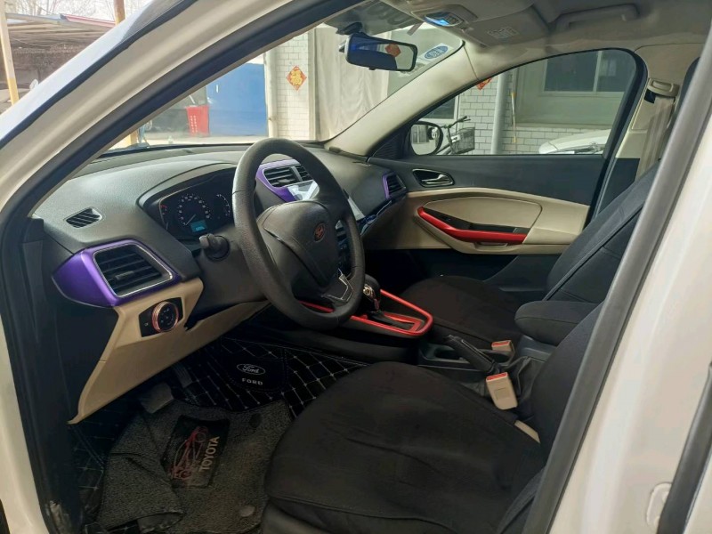 保定17年福特福睿斯6