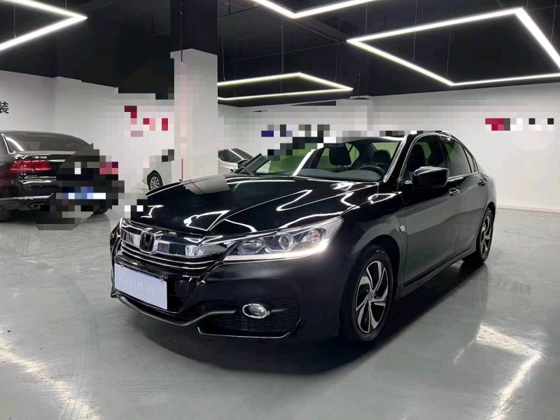 济宁18年本田雅阁3