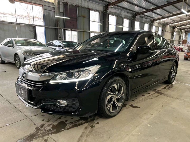 济宁18年本田雅阁3