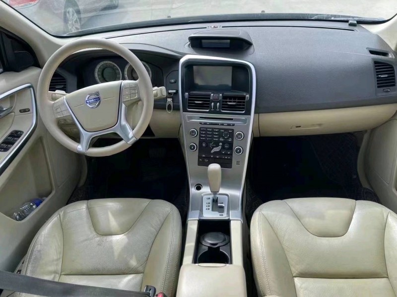 枣庄10年沃尔沃XC605