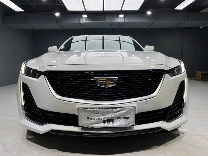 成都20年凯迪拉克CT51