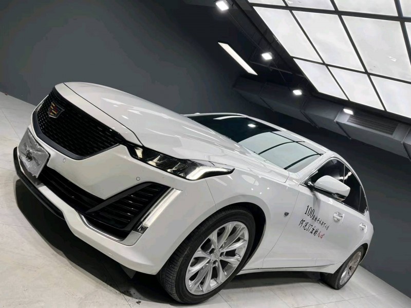 成都20年凯迪拉克CT52