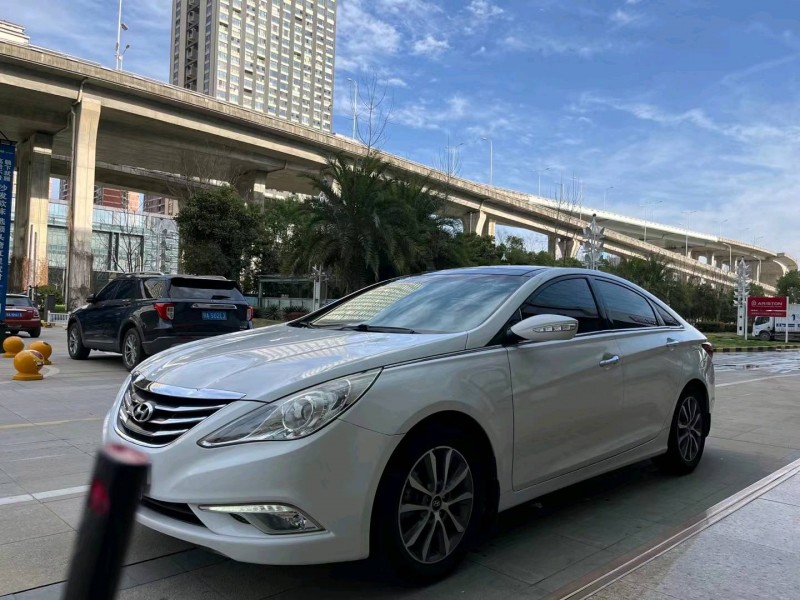 武汉13年现代索纳塔八2