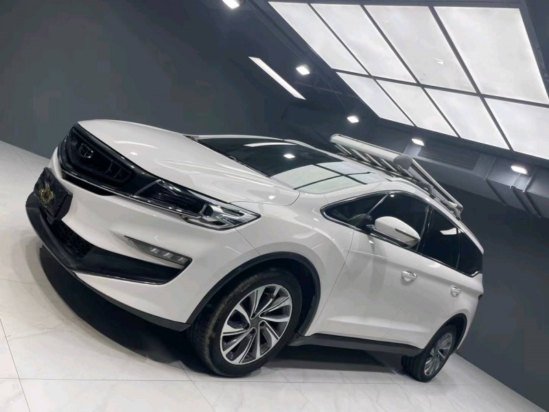 成都19年吉利嘉际2