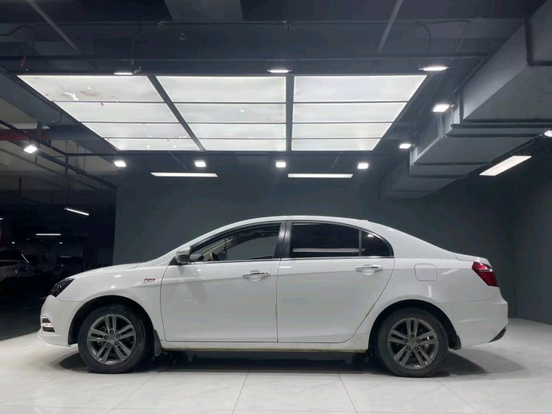 成都18年吉利帝豪8