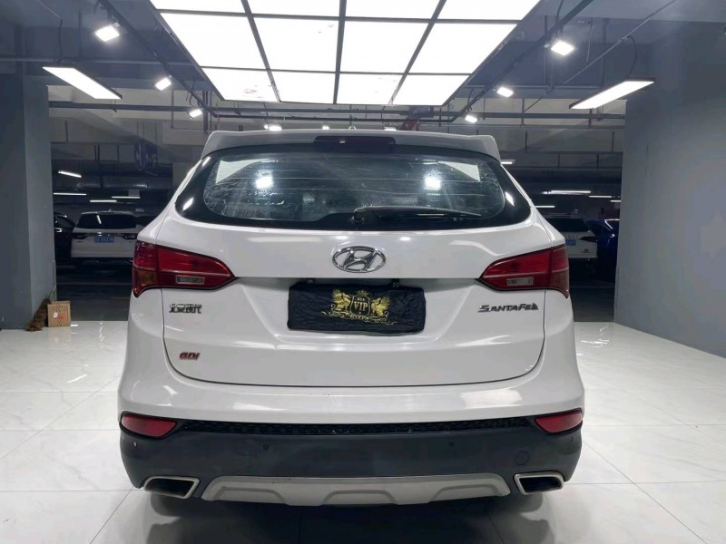 成都15年现代新胜达9