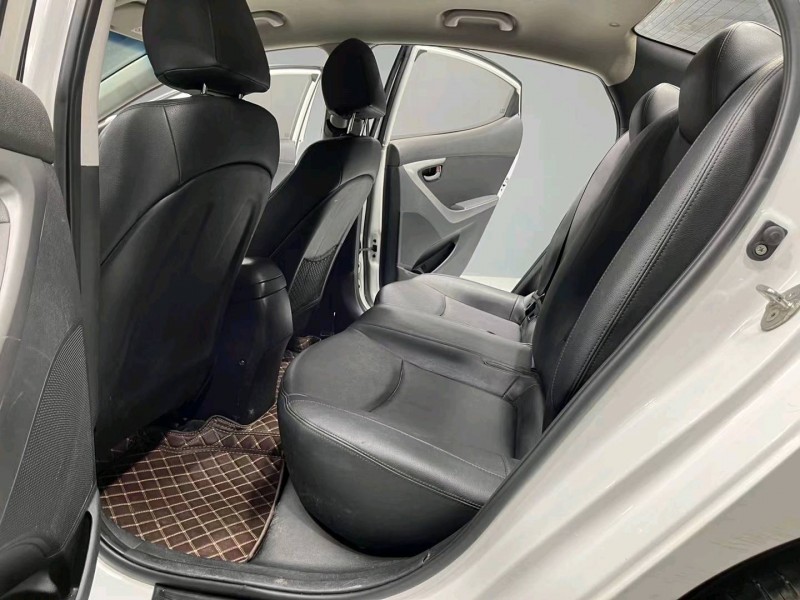 成都17年现代朗动4