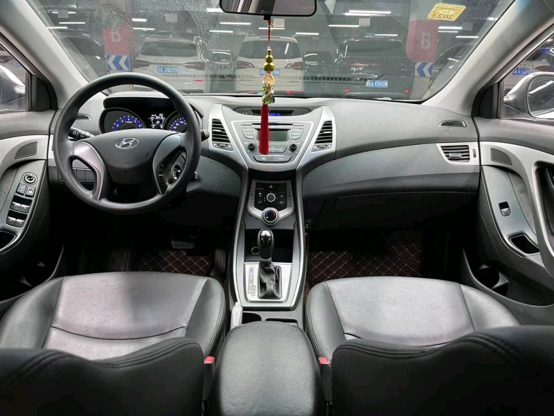 成都17年现代朗动6