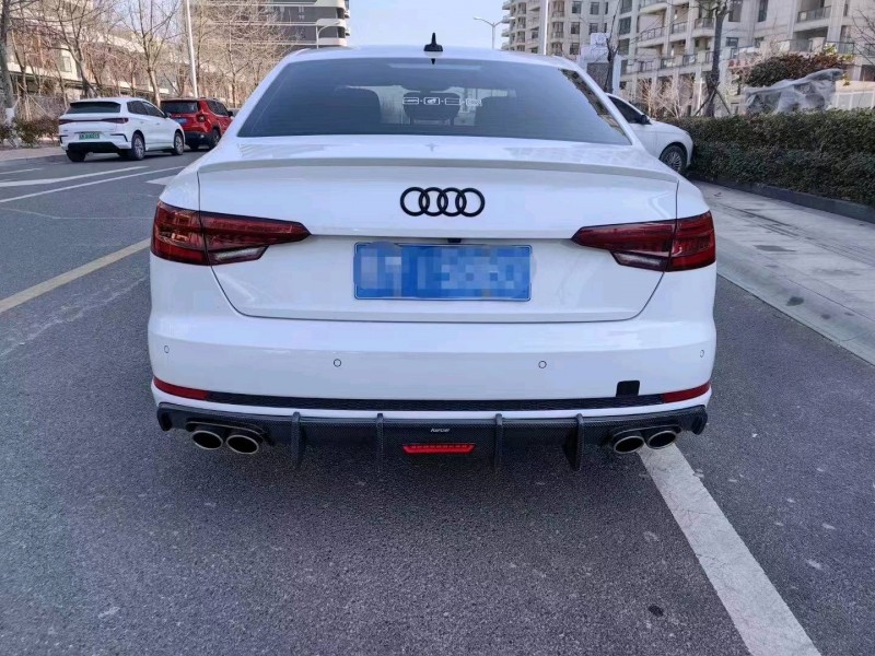 青岛19年奥迪A4L3