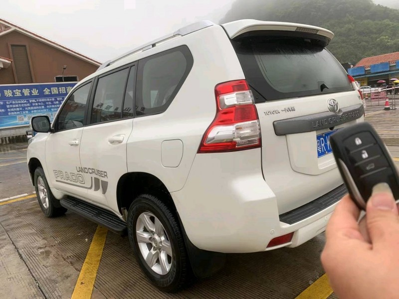 佛山17年丰田普拉多4