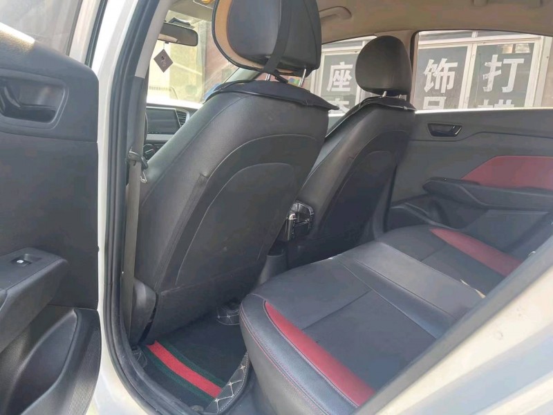 保定17年现代悦纳8