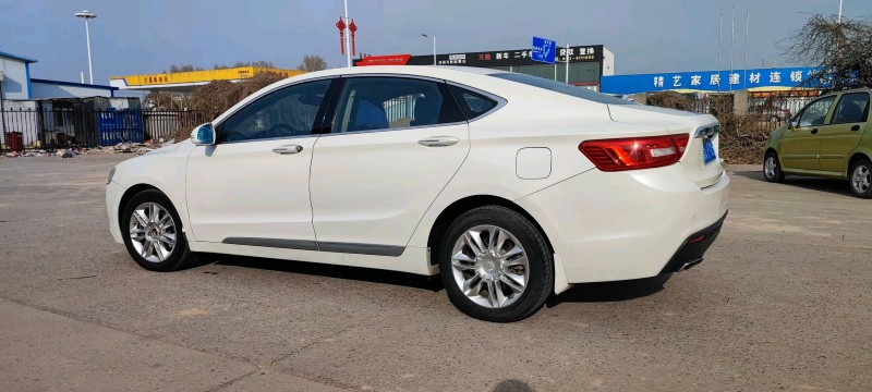 保定15年吉利博瑞8