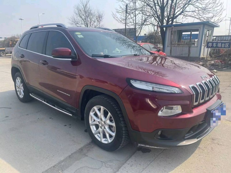 保定18年Jeep自由光3