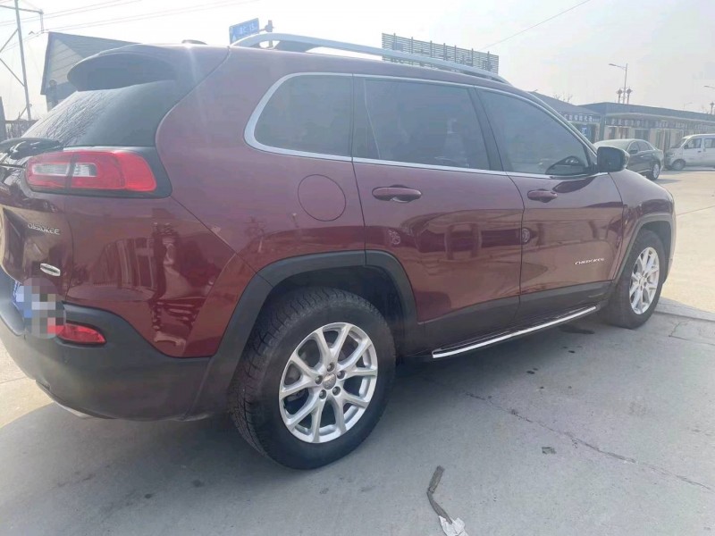 保定18年Jeep自由光7