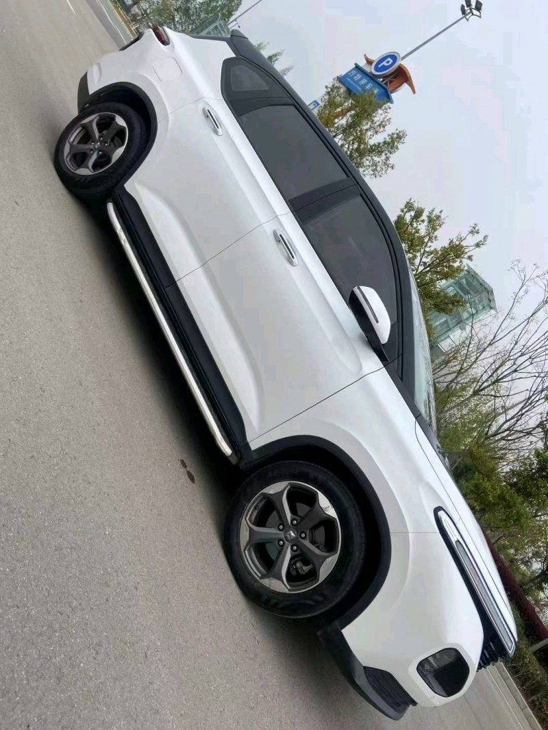 成都19年宝骏rm52