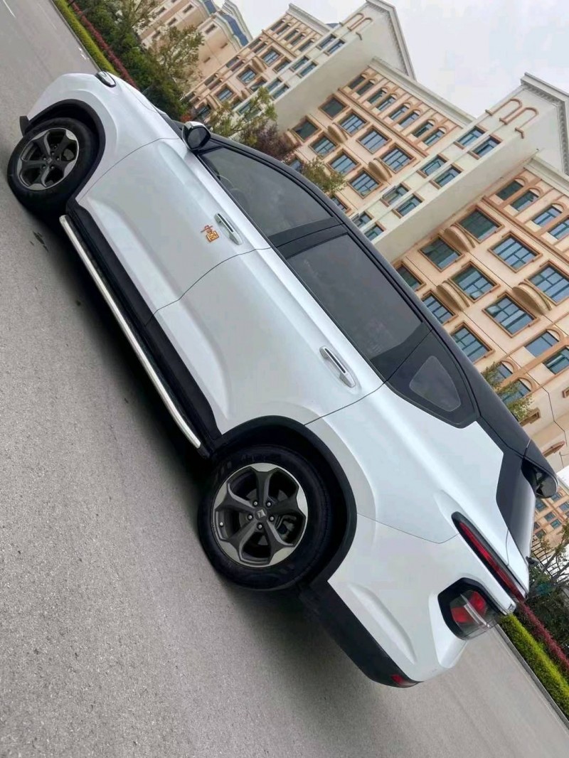 成都19年宝骏rm57