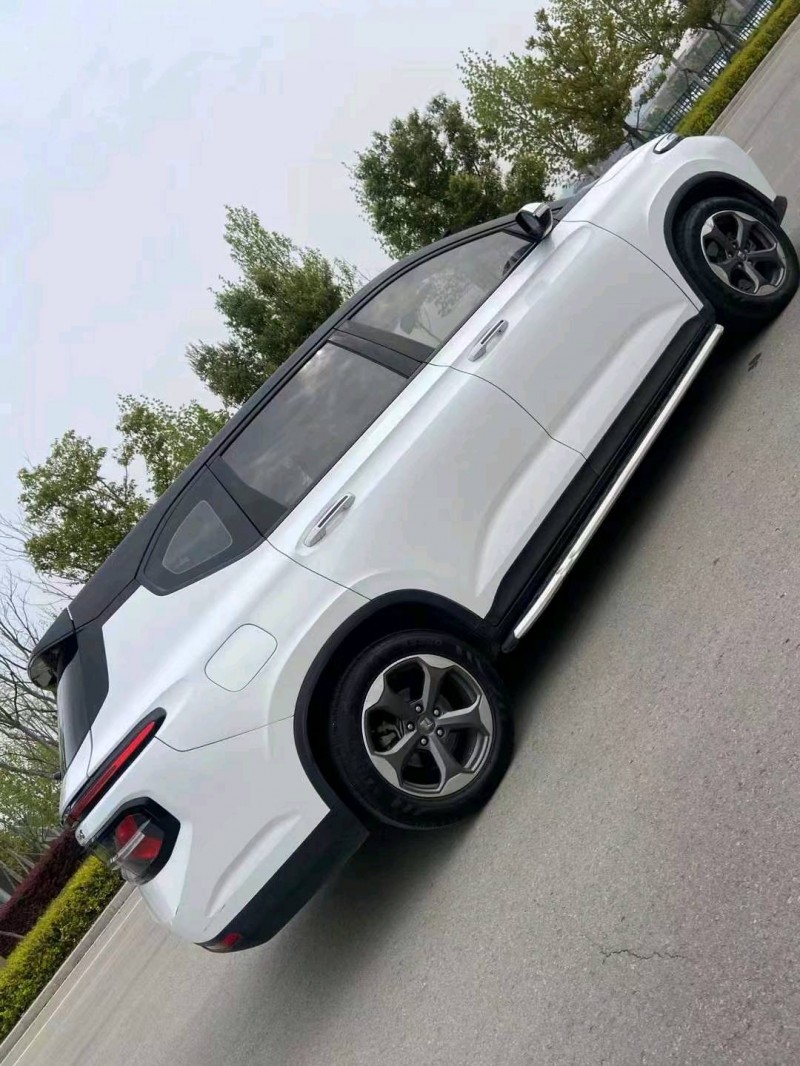 成都19年宝骏rm59