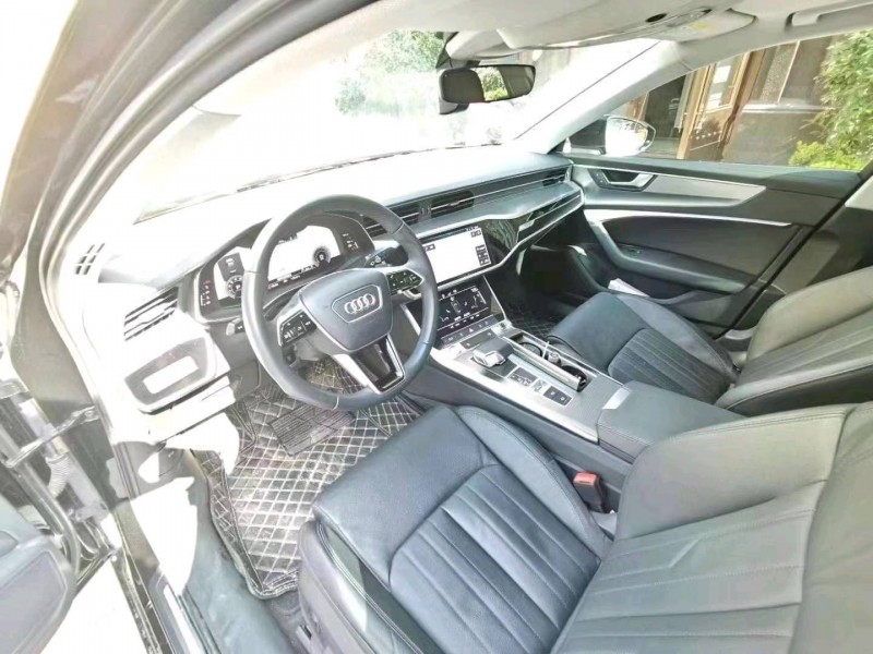 成都19年奥迪A6L6