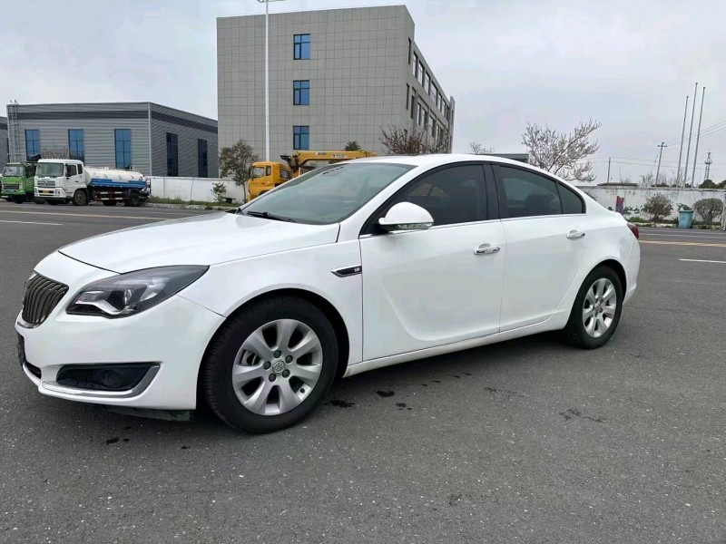 盐城17年别克君威2