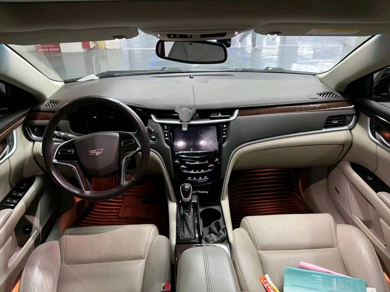 济宁17年凯迪拉克XTS4