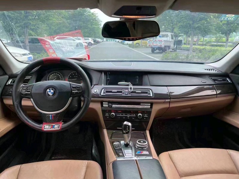 济宁12年宝马7系5