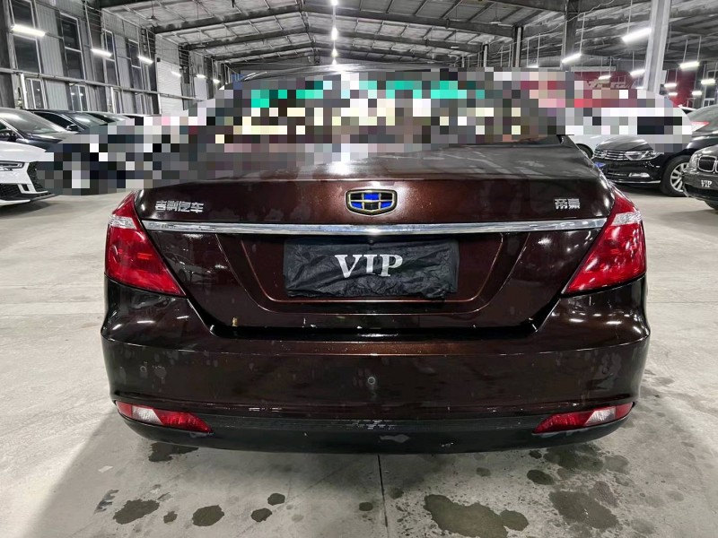 济宁17年吉利帝豪9