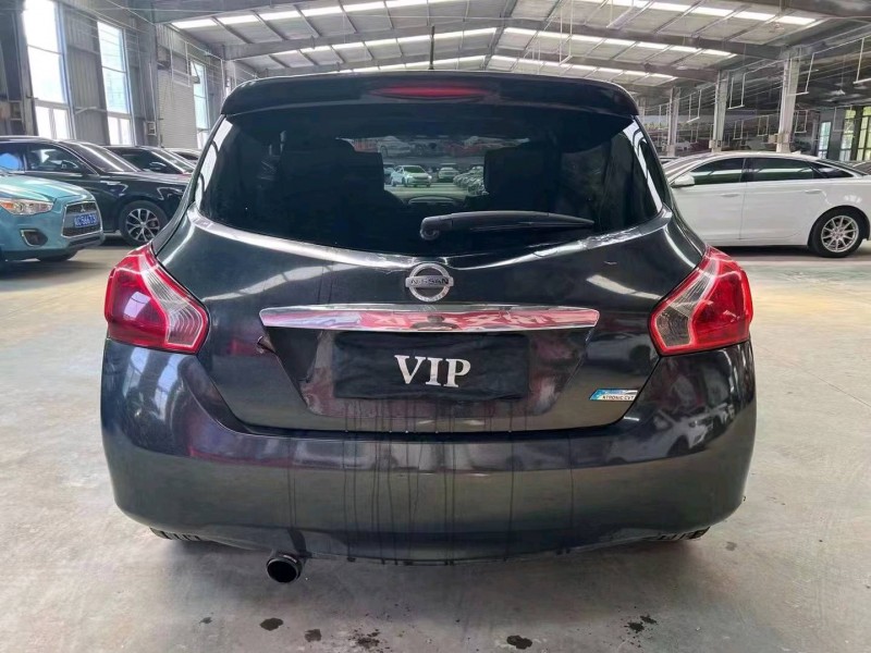 济宁14年日产骐达8