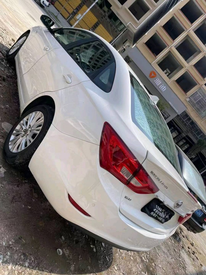 嘉兴17年别克英朗8