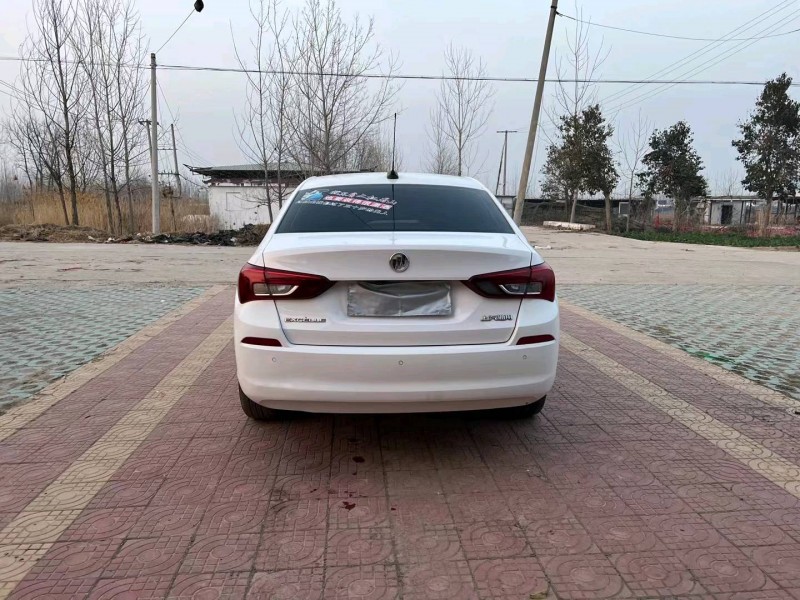 徐州18年别克凯越9